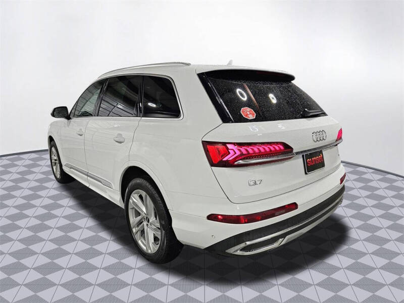 2023 Audi Q7 quattro Premium Plus 55 TFSI