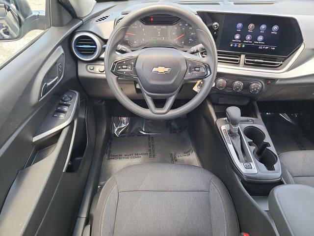 2024 Chevrolet Trax LS