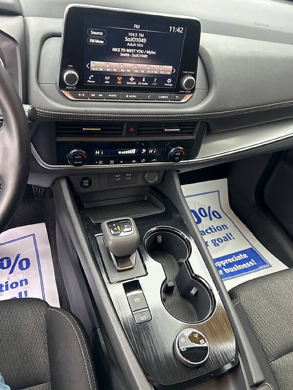 2025 Nissan Rogue SV