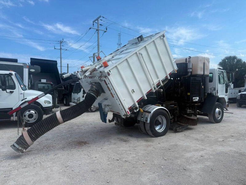 2006 Sterling SC8000 Cargo