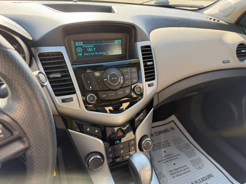 2014 Chevrolet Cruze LS Auto