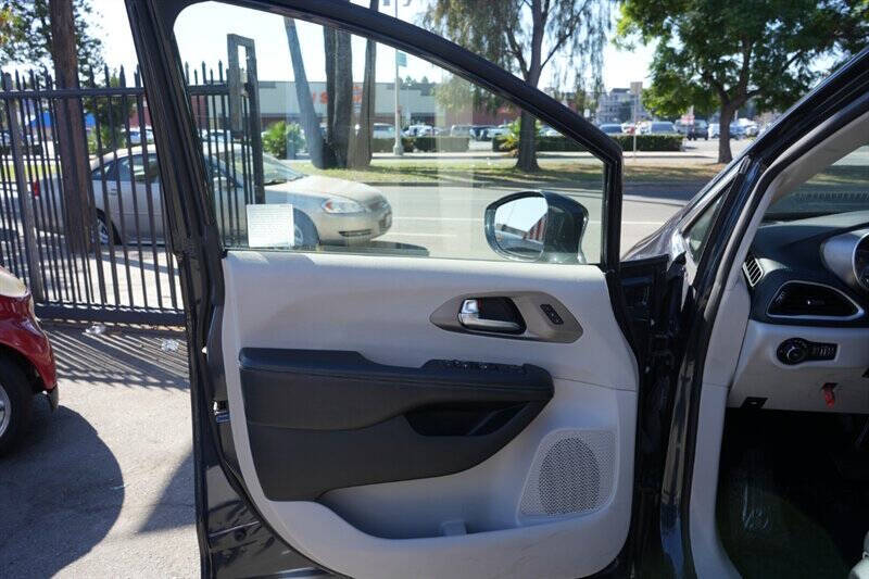 2021 Chrysler Pacifica Touring L