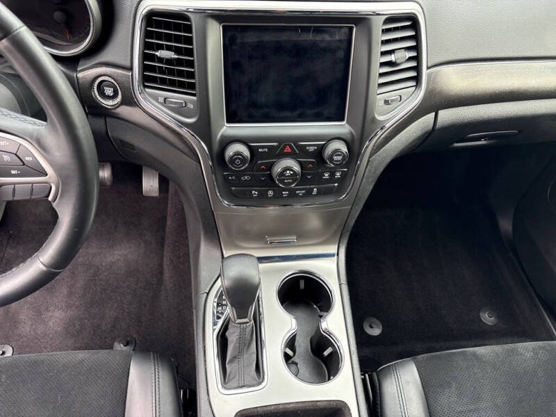 2018 Jeep Grand Cherokee Laredo E