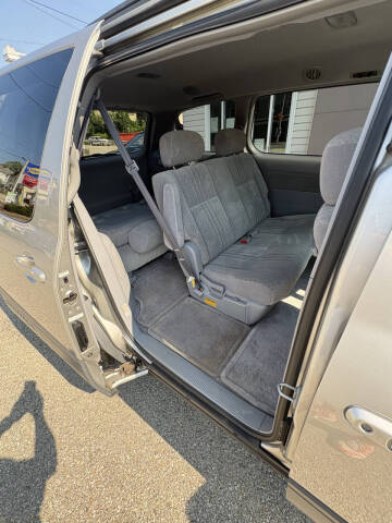 2003 Toyota Sienna CE