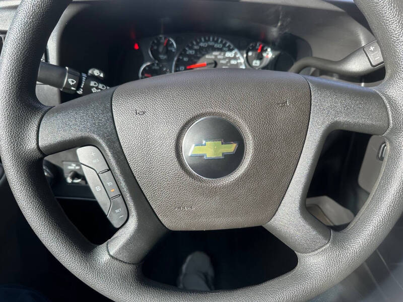 2024 Chevrolet Express 2500