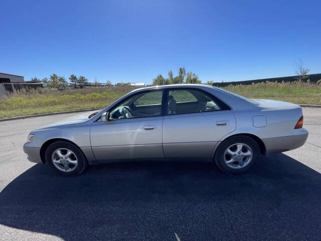 1999 Lexus ES 300 for sale at Twin Cities Auctions in Elk River, MN