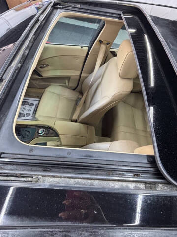 2004 BMW 5 Series 530i