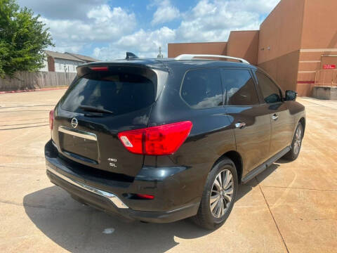 2019 Nissan Pathfinder SL