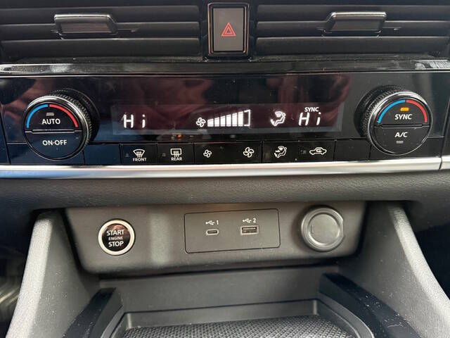 2022 Nissan Rogue SV