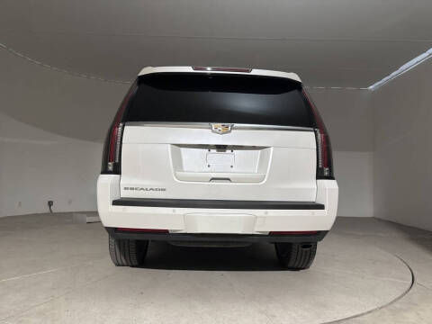 2018 Cadillac Escalade Platinum