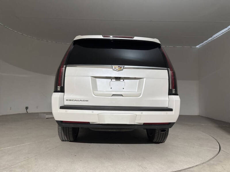 2018 Cadillac Escalade Platinum