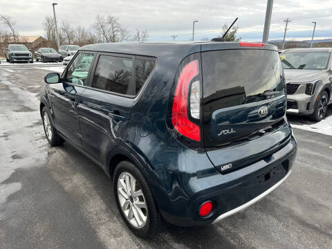 2017 Kia Soul +
