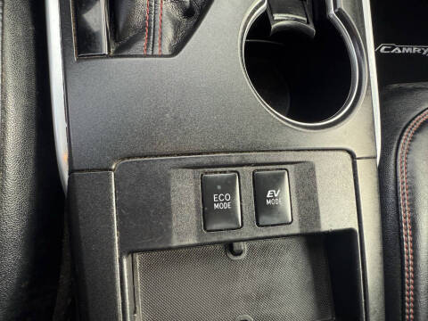 2015 Toyota Camry Hybrid SE