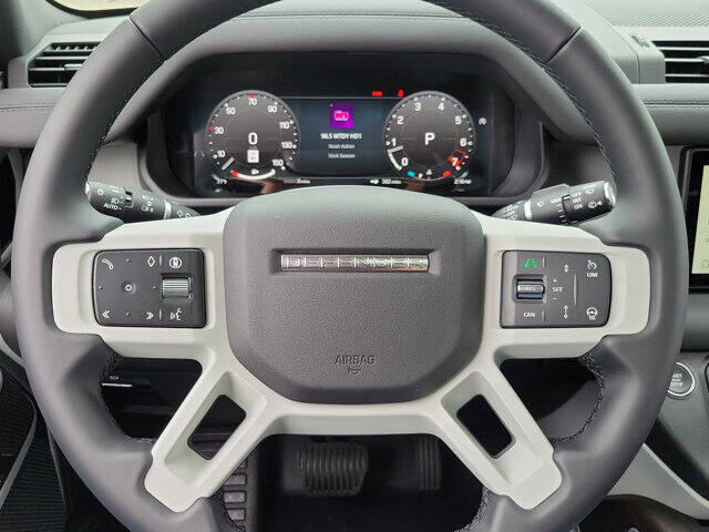 2024 Land Rover Defender 110 V8 P500 SE