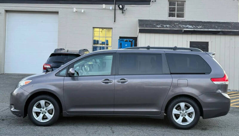 2012 Toyota Sienna