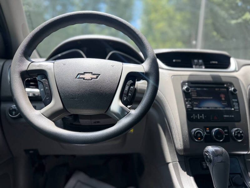 2017 Chevrolet Traverse LS