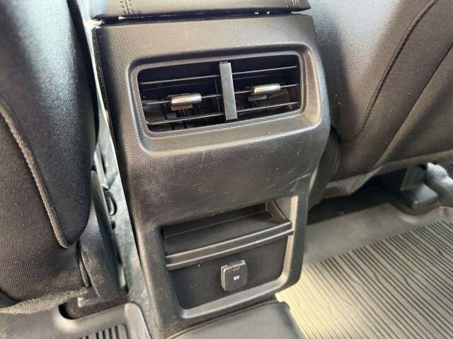 2020 Ford Edge SE