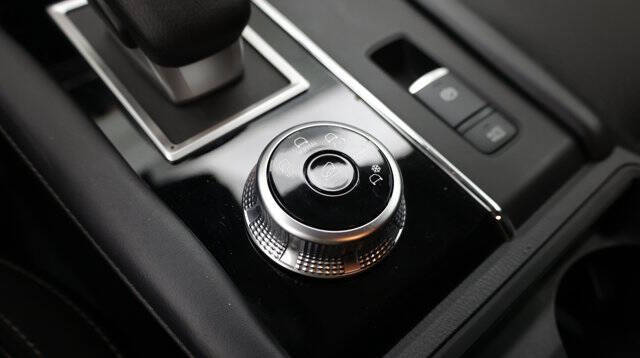 2024 Mitsubishi Outlander ES