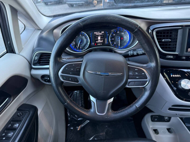 2019 Chrysler Pacifica Touring L