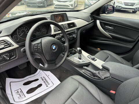 2017 BMW 3 Series 320i