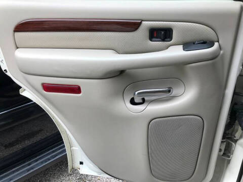 2004 Cadillac Escalade