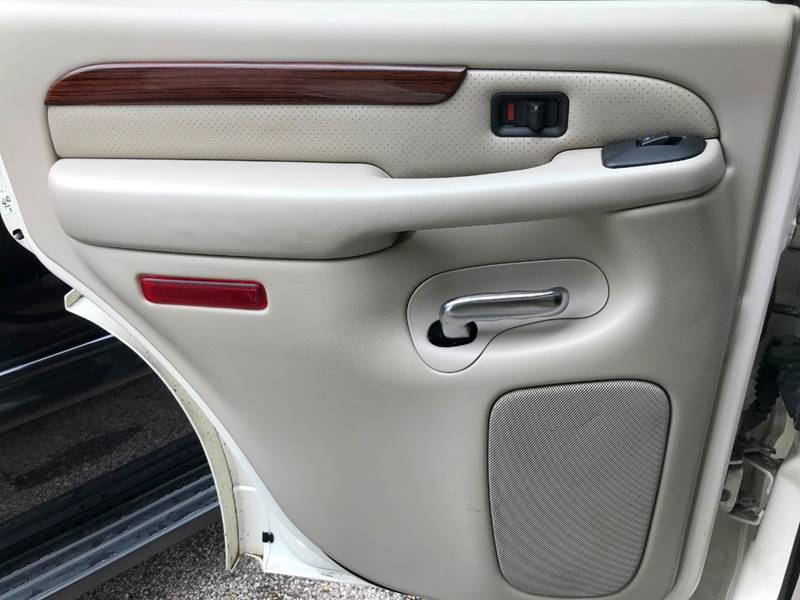 2004 Cadillac Escalade