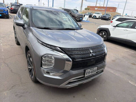2023 Mitsubishi Outlander SE