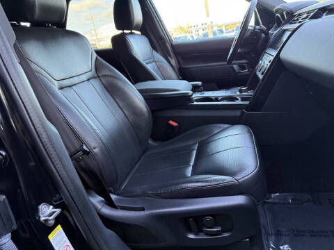 2020 Land Rover Discovery SE