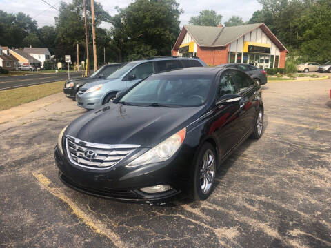 2011 Hyundai Sonata for sale at Bronco Auto in Kalamazoo MI