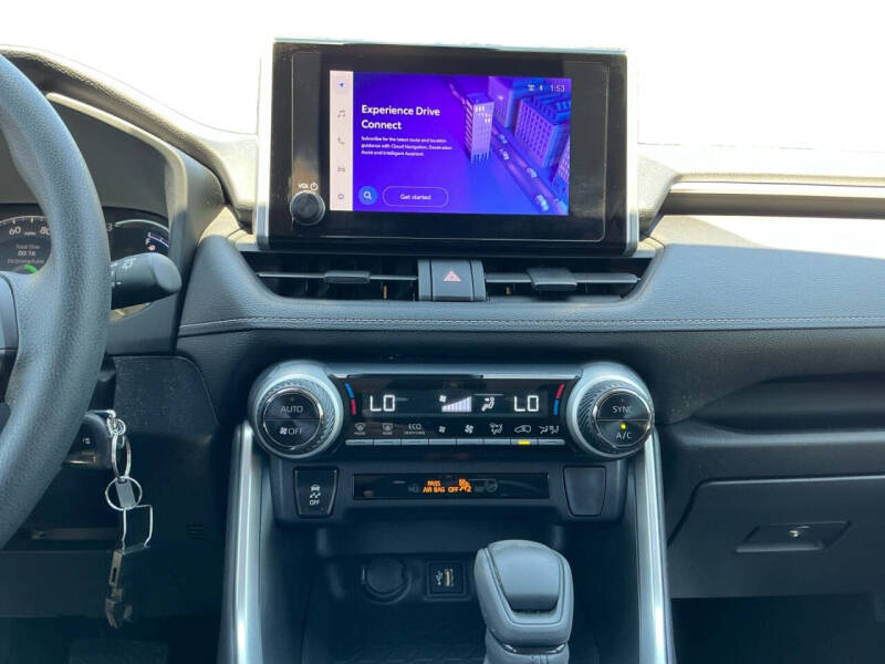 2025 Toyota RAV4 Hybrid LE