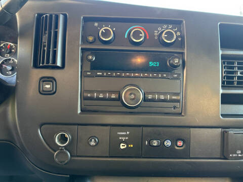 2017 GMC Savana 2500