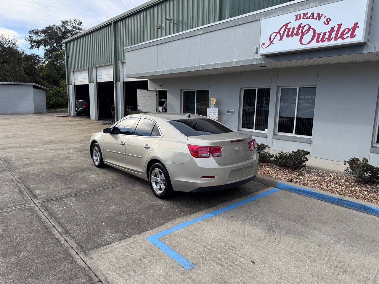 2013 Chevrolet Malibu for sale at Deans Auto Outlet in Ormond Beach, FL