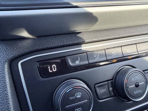 2021 Volkswagen Atlas Cross Sport V6 SE R-Line