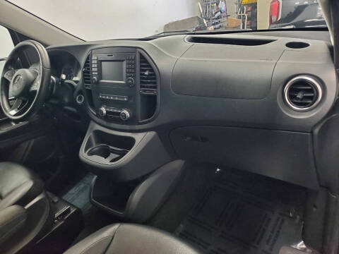 2017 Mercedes-Benz Metris Passenger