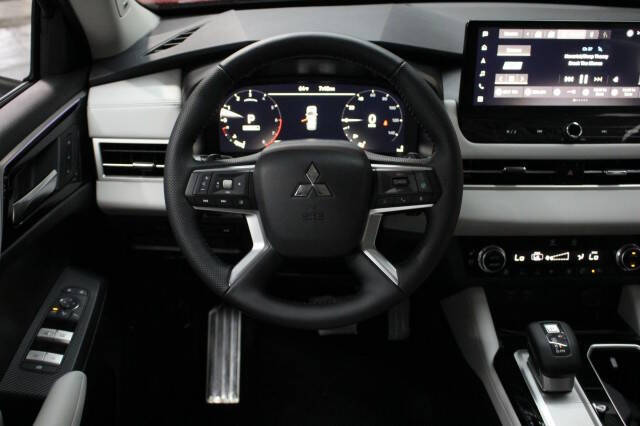 2025 Mitsubishi Outlander SEL