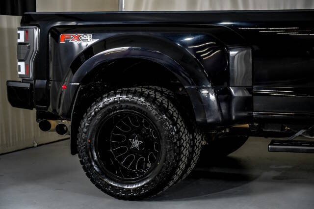 2022 Ford F-350 Super Duty Lariat