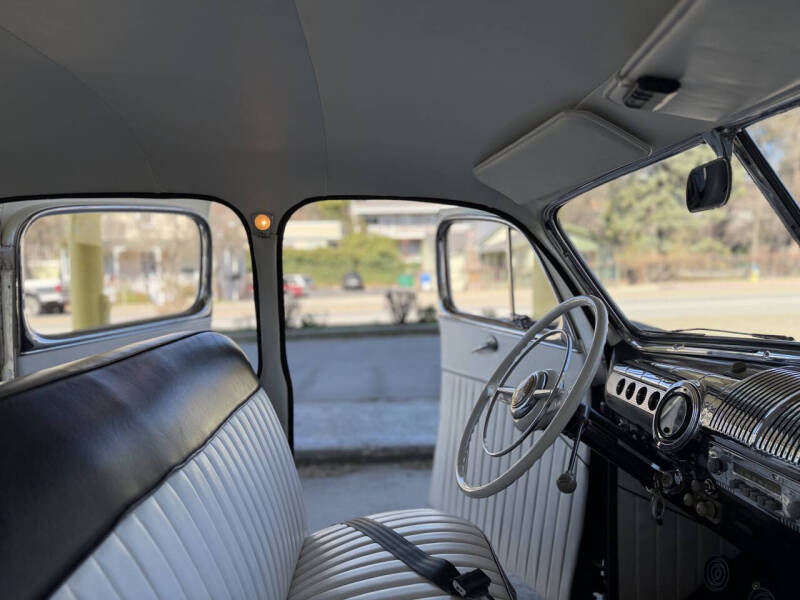 1948 Ford Super Deluxe