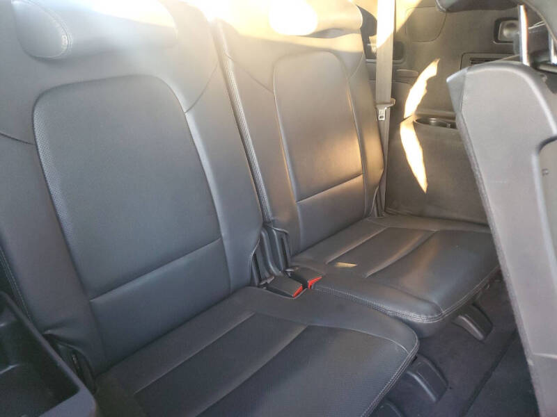 2019 Hyundai Santa Fe XL SE