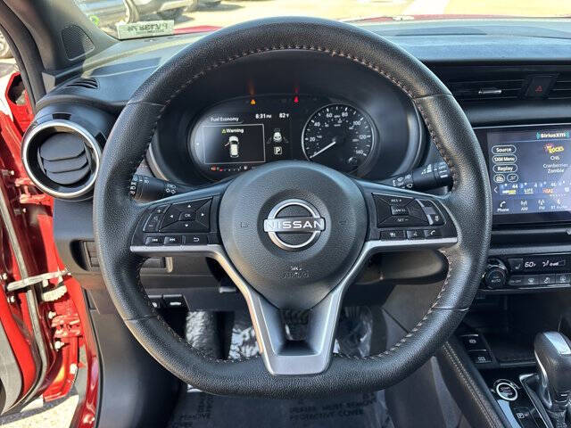 2023 Nissan Kicks SR