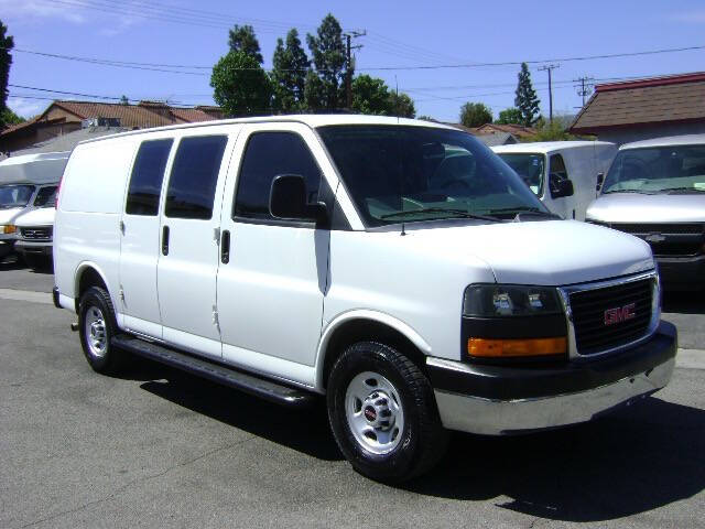 2017 GMC Savana 2500