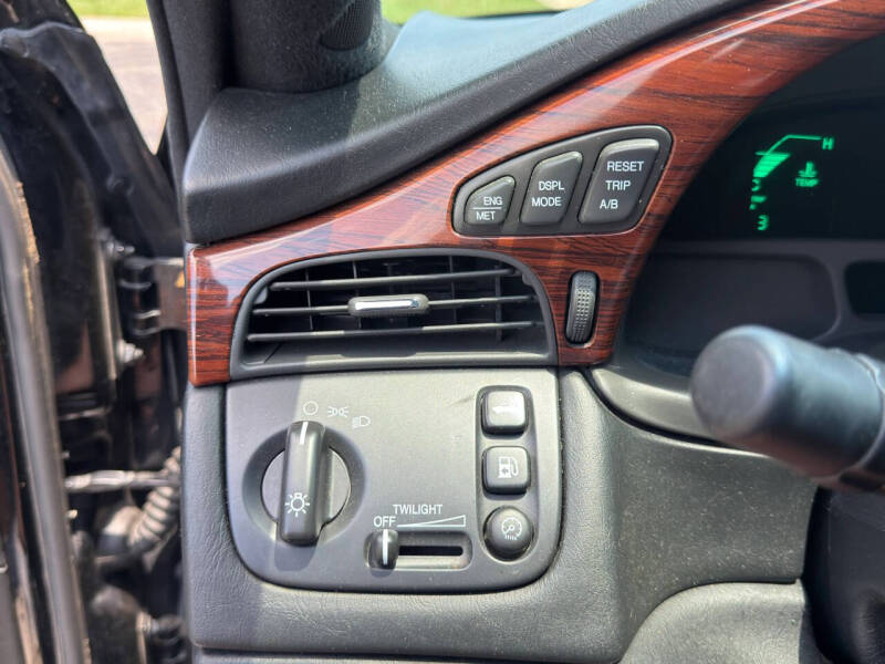 2005 Cadillac DeVille