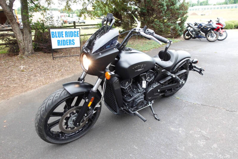 2022 Indian Scout Rouge