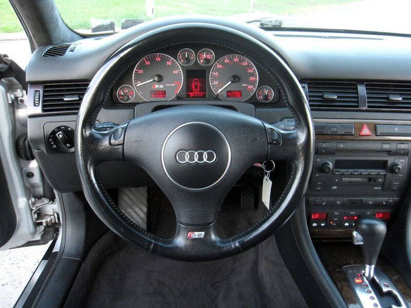 2003 Audi S6 Avant quattro