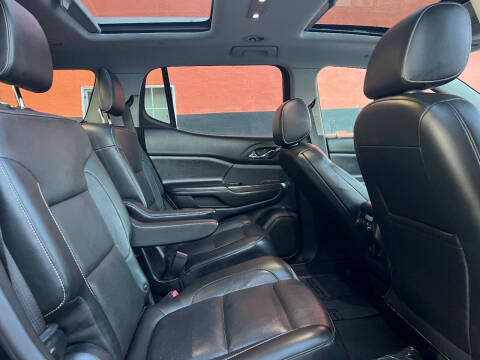 2017 GMC Acadia SLT-1