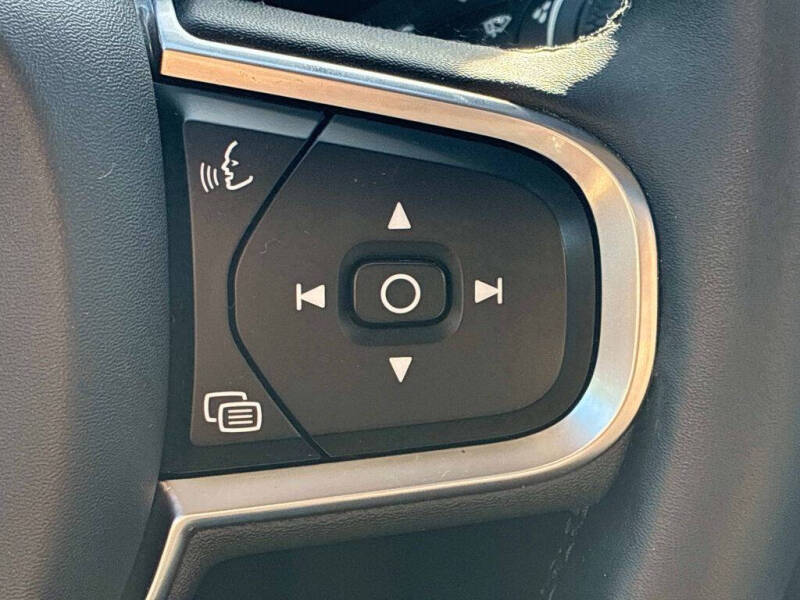 2023 Volvo XC60 B5 Core