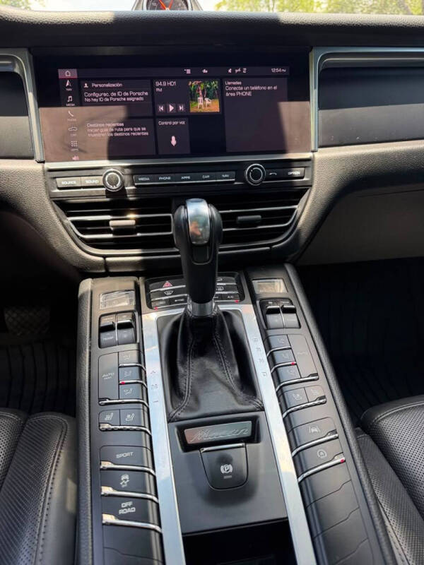 2021 Porsche Macan