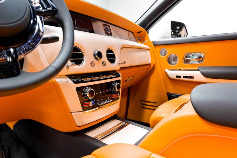 2022 Rolls-Royce Phantom
