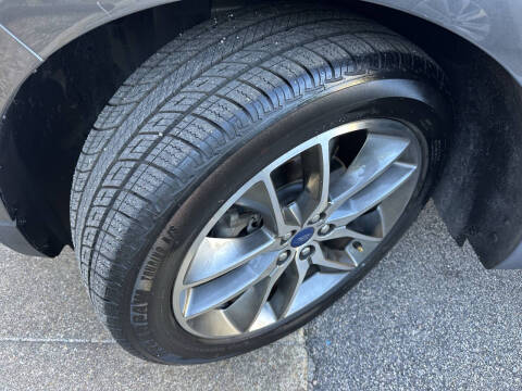 2017 Ford Edge Titanium