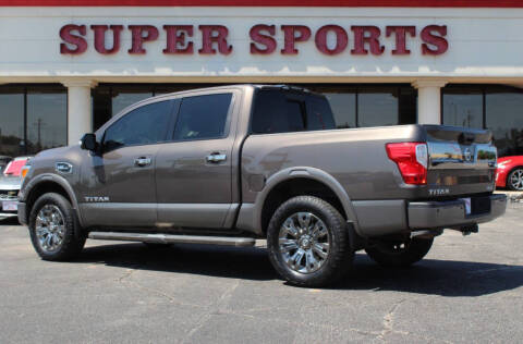 2017 Nissan Titan SV