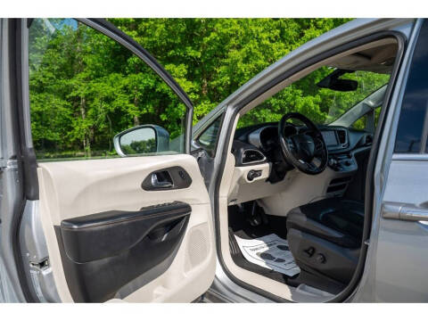 2020 Chrysler Pacifica Touring L